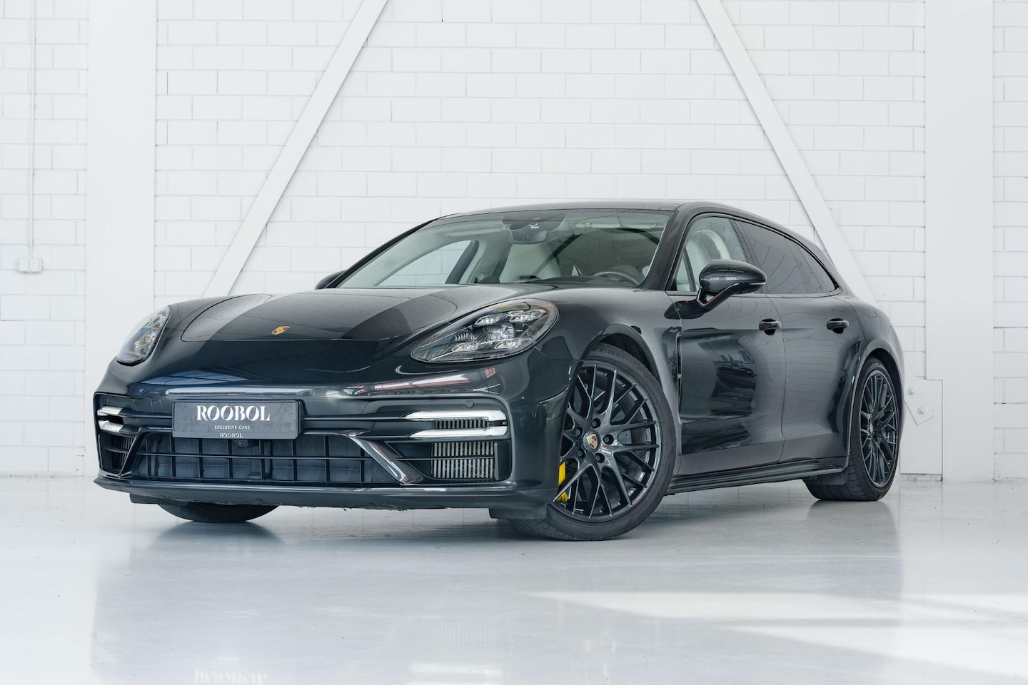 Porsche Panamera Sport Turismo - 4.0 Turbo S E-Hybrid l Exclusive Interior l Pano l Burmester l Carbon l - AutoWereld.nl