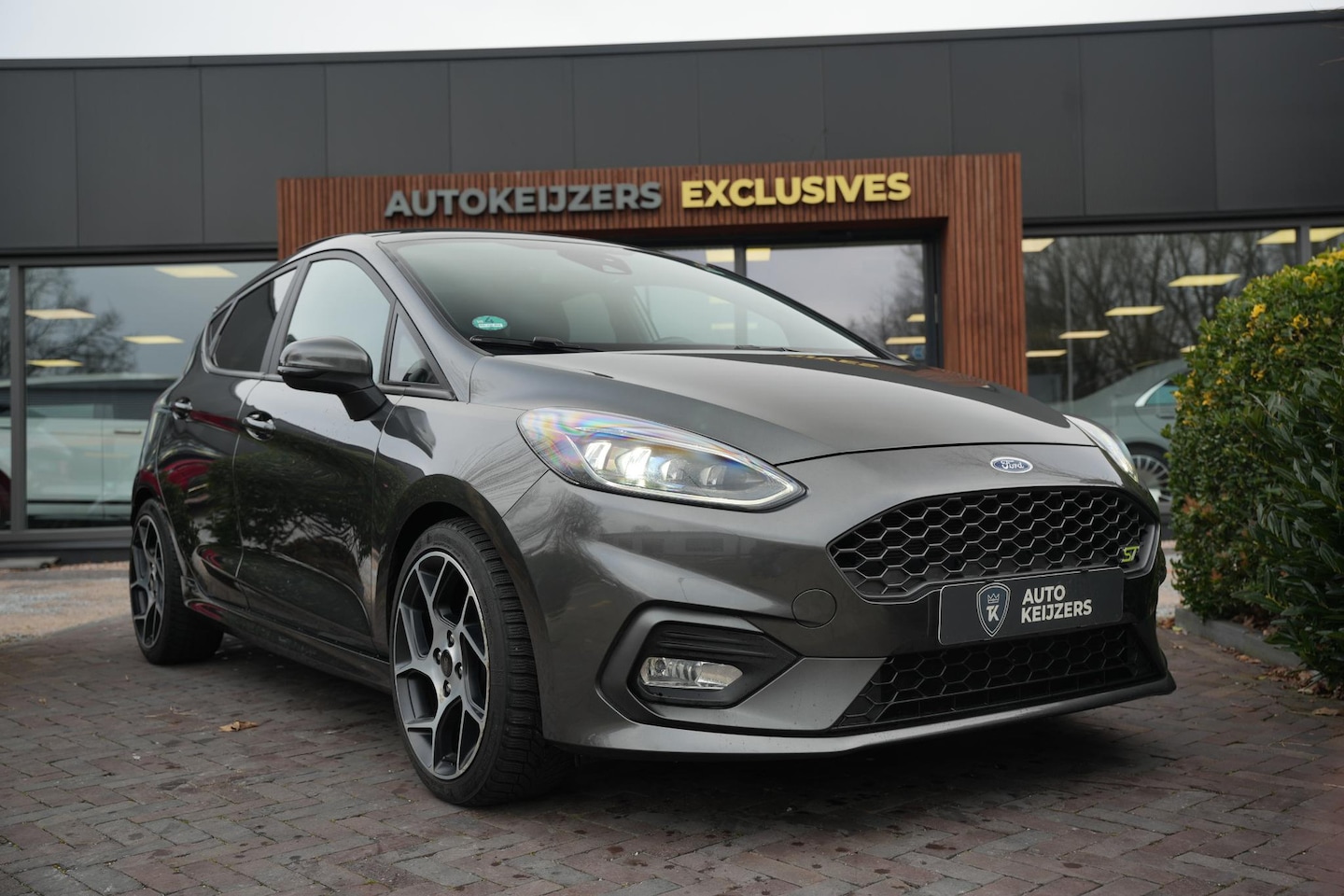 Ford Fiesta - 1.5 EcoBoost ST-3 Panoramadak Cruise Recaro LED Keyless - AutoWereld.nl