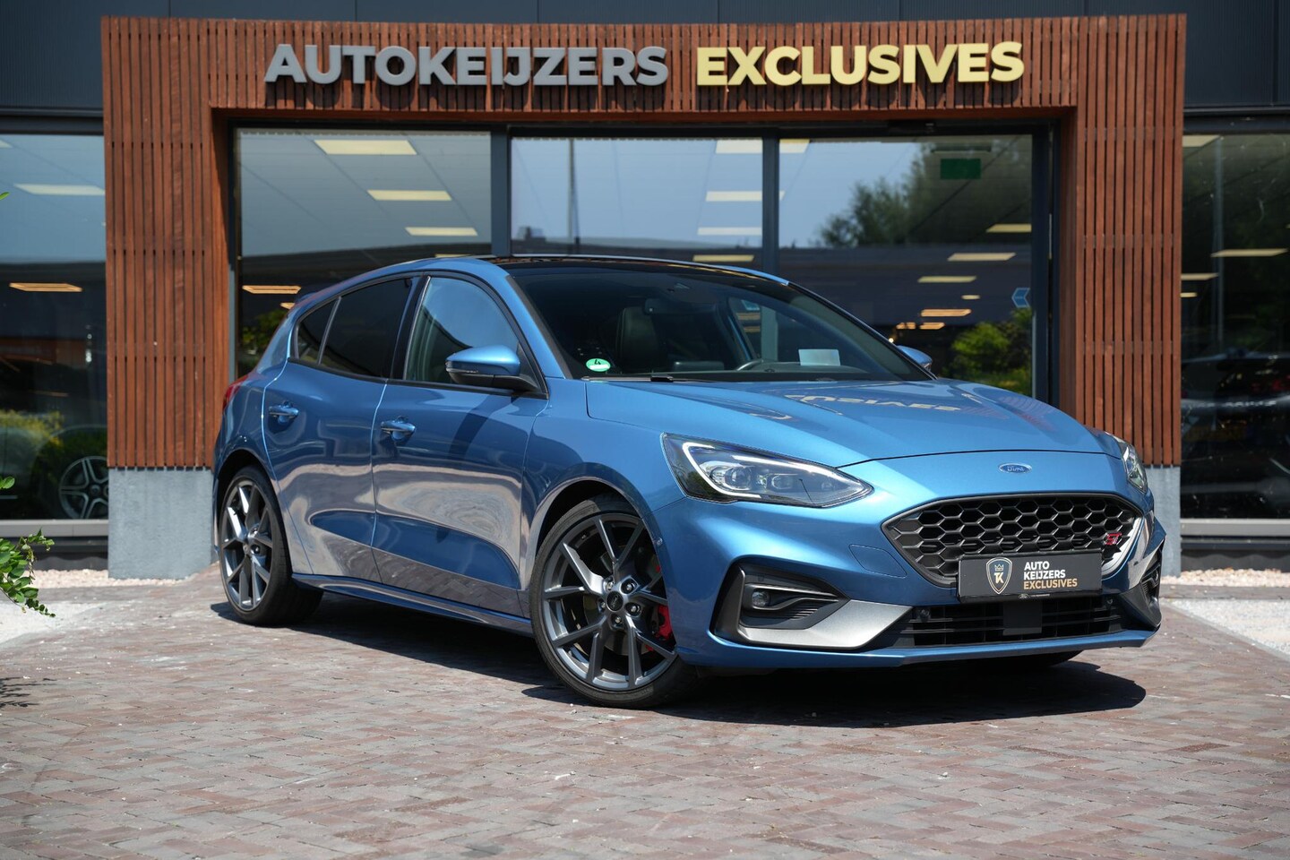 Ford Focus - 2.3 EcoBoost ST-X Panorama dak 280PK - AutoWereld.nl