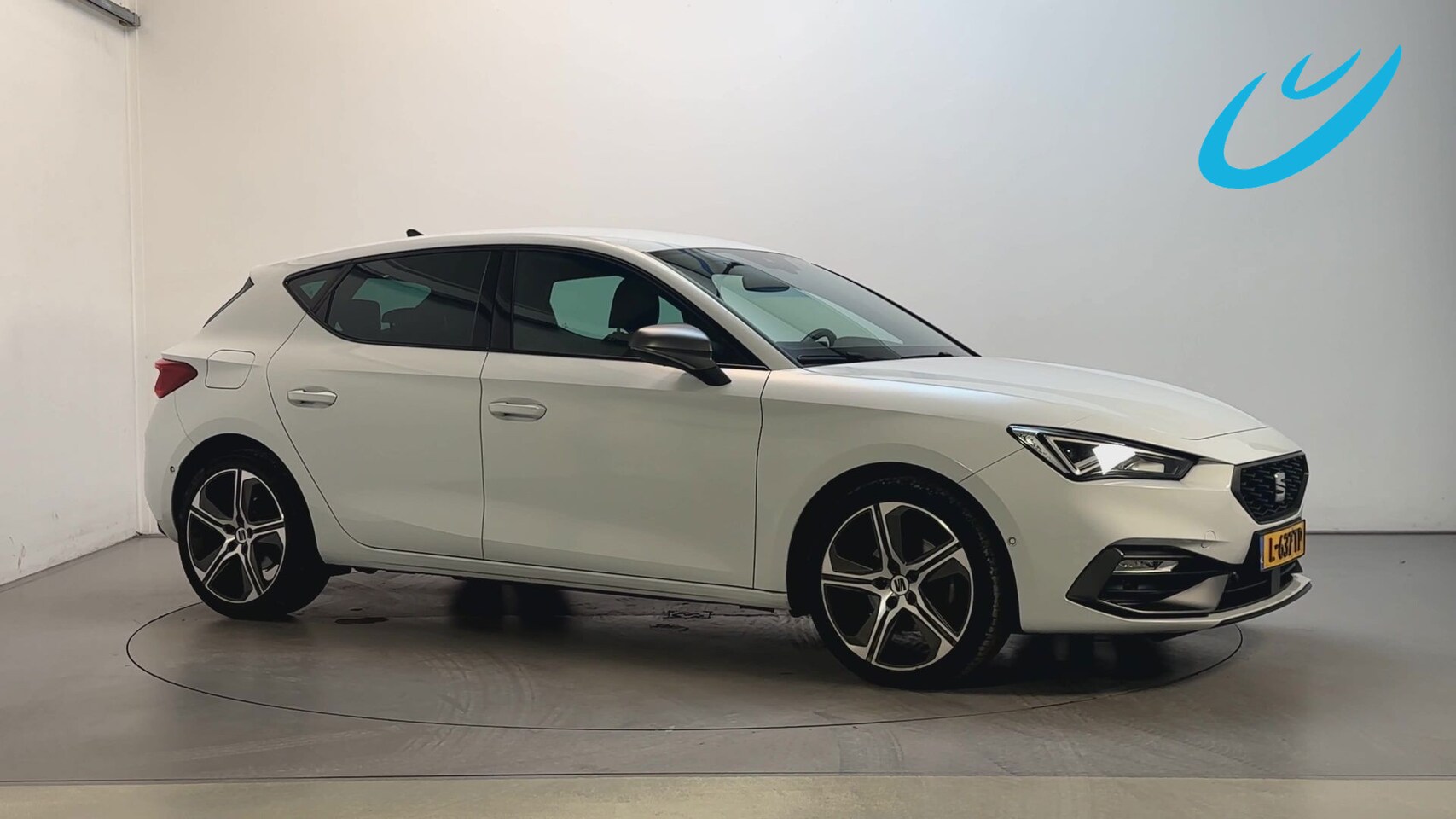 SEAT Leon - 1.0 TSI FR Business Intense Camera Virtual Cockpit Stoelverwarming Navigatie - AutoWereld.nl