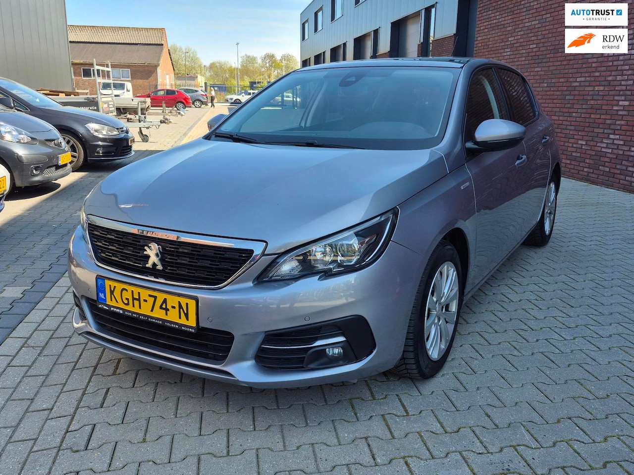 Peugeot 308 - 1.2 PureTech Allure LED/PANO/ - AutoWereld.nl