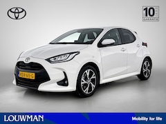 Toyota Yaris - Hybrid 115 Dynamic | Navigatie | 16" Lichtmetalen velgen |