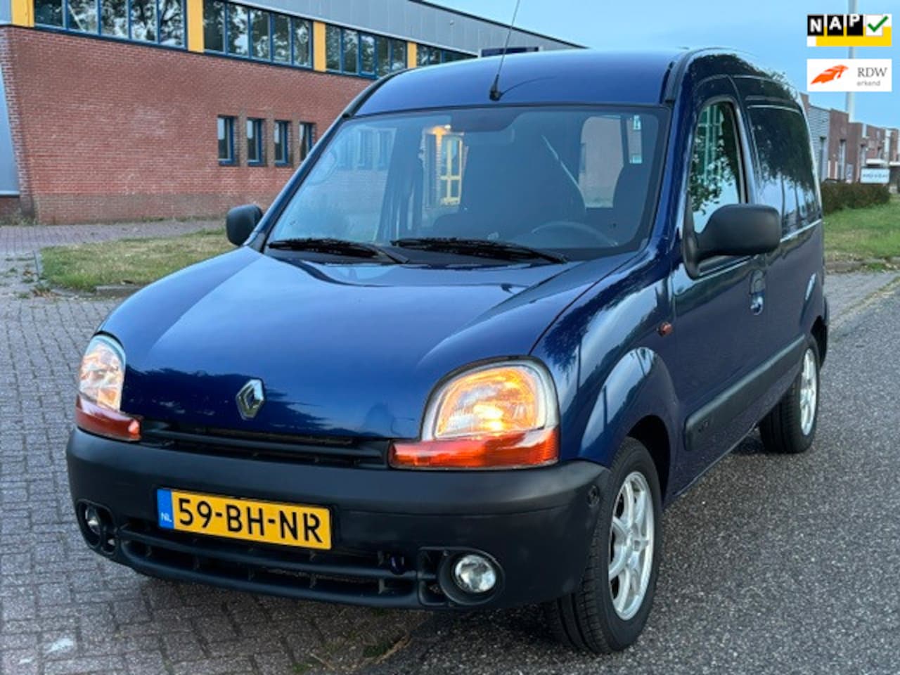 Renault Kangoo Express - 1.4 Grand Confort Automaat Invalide aanpassing! Airco Electric pakket Electr. lift Dealero - AutoWereld.nl