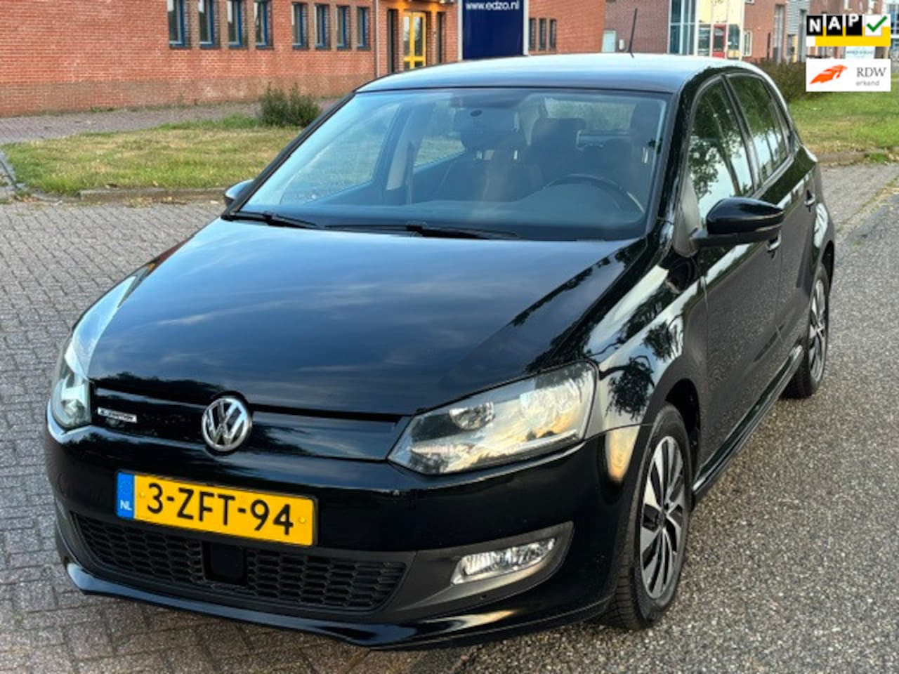 Volkswagen Polo - 1.4 TDI BlueMotion 5-Drs Airco Electric pakket Audio/Navi Cruisecontrol ESP ASR LMV 15" De - AutoWereld.nl