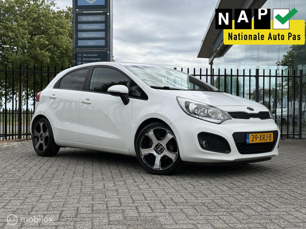 Kia Rio - 1.2 CVVT Super Pack | Clima | Keyless | 1 eigenaar - AutoWereld.nl