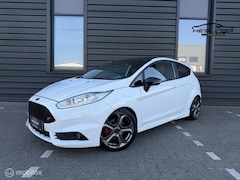 Ford Fiesta - st-2 / Stoelverwarming / Recaro / 182PK