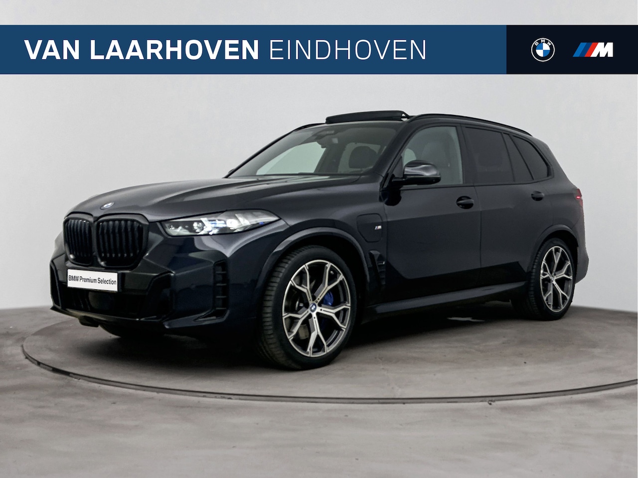 BMW X5 - xDrive50e M Sport Automaat / Panoramadak / Comfortstoelen / Comfort Access / Stoelverwarmi - AutoWereld.nl
