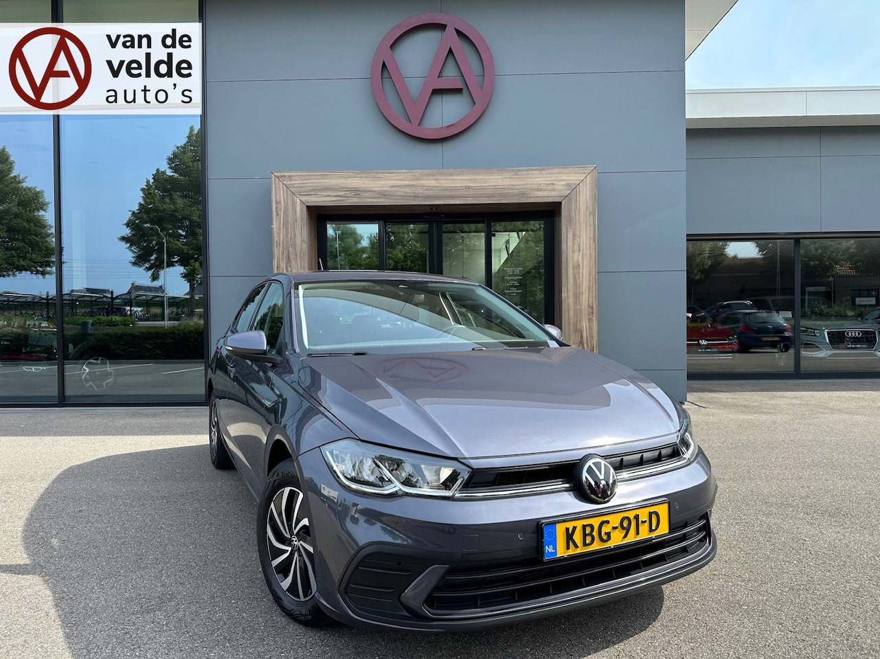 Volkswagen Polo - 1.0 TSI Life 95pk | Carplay | Navi | Parkeersensoren | Lichtmetalen velgen | Rijklaar incl - AutoWereld.nl