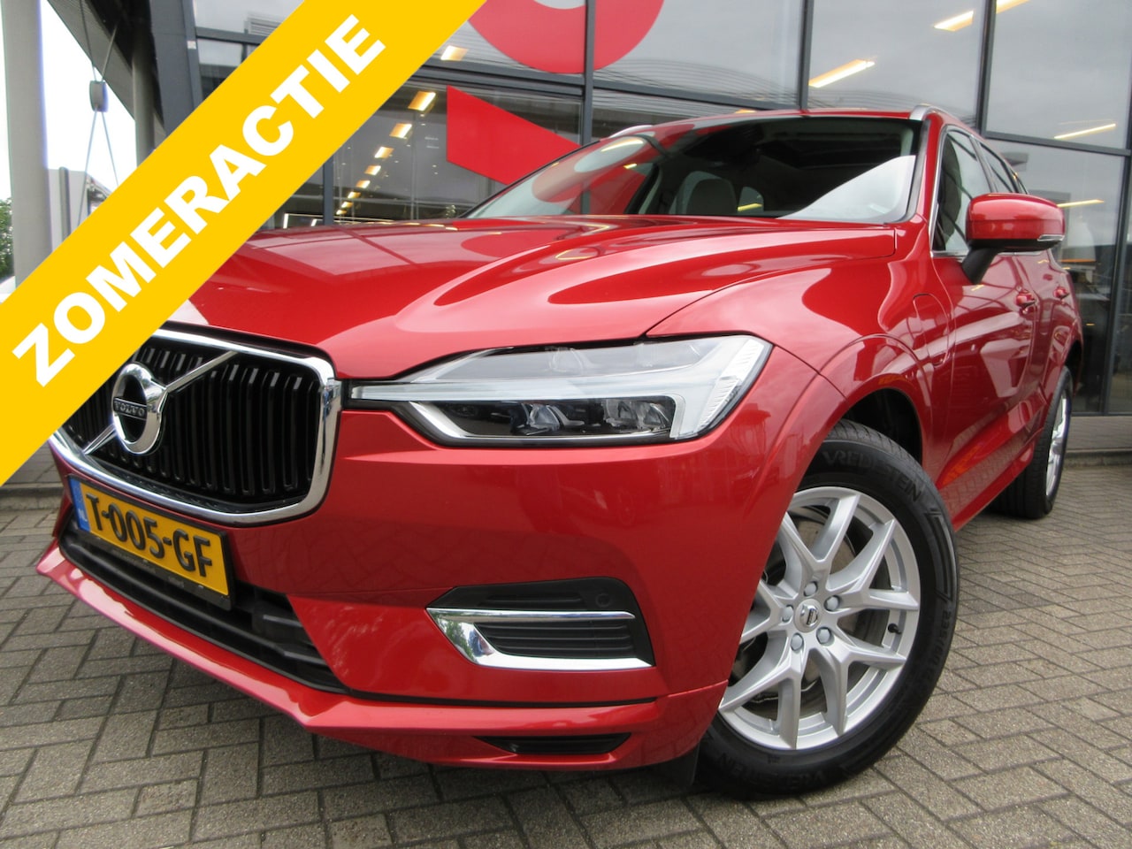 Volvo XC60 - 2.0 T8 Twin Engine AWD Momentum | 407 PK | TREKHAAK | 2.100 KG TREKGEWICHT | LEDER | PANO - AutoWereld.nl