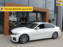 BMW 3-serie - 320i M-sport Executive Edition AUT | Headup | Afn.th | Leer/Sportstoelen | 18” | CarPlay |
