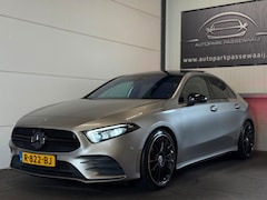 Mercedes-Benz A-klasse - 200 AMG Pano, Cruise Control, Apple Carplay, Sfeerverlichting, Achteruitrijcamera, Elek St