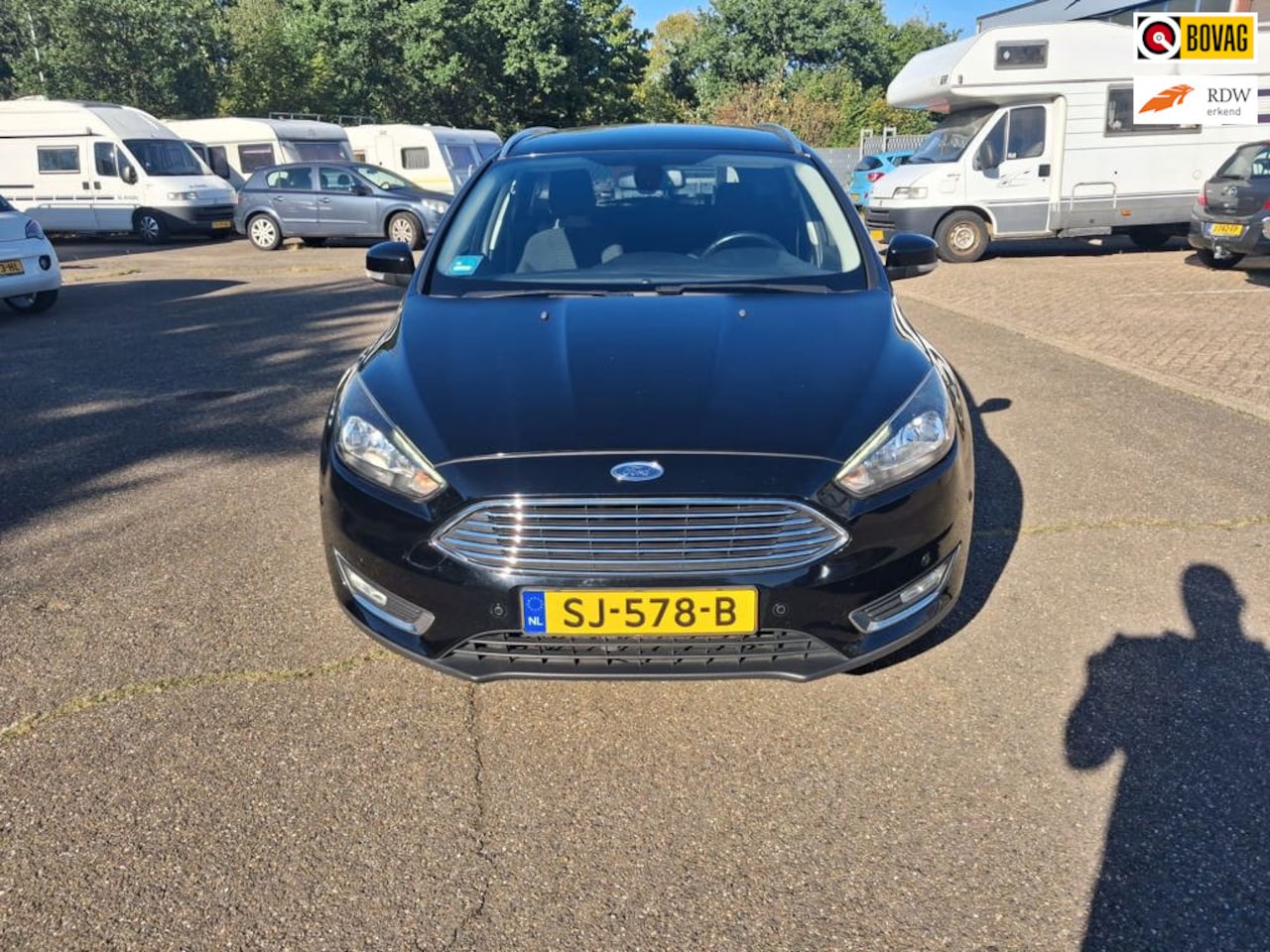 Ford Focus Wagon - 1.5 Titanium 1.5 Titanium - AutoWereld.nl