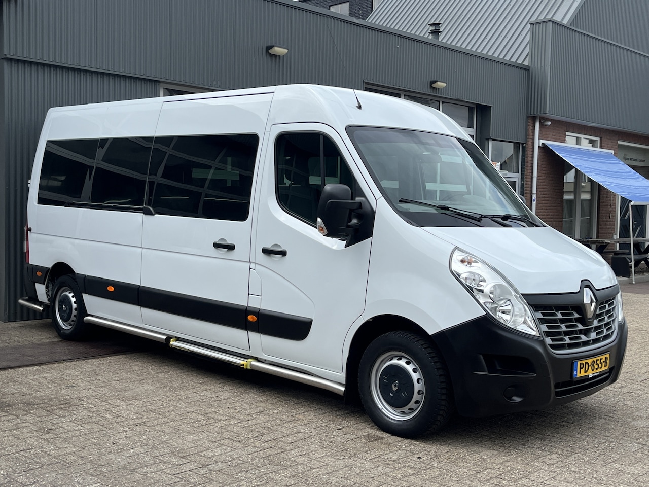 Renault Master - L3H2 T35 dCi Rolstoelvervoer 9-Persoons Rolstoellift Airco Cruise controle Achterruitrijca - AutoWereld.nl