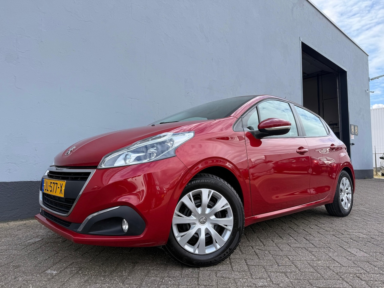 Peugeot 208 - 1.2 PureTech Blue Lion - Navigatie - AutoWereld.nl