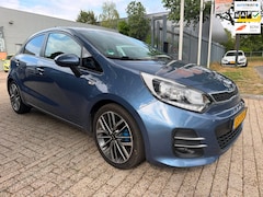 Kia Rio - 1.2 CVVT DynamicLine Sport, camera, navia, cruise, elec pakket, xenon-led, trekhaak, 17"in