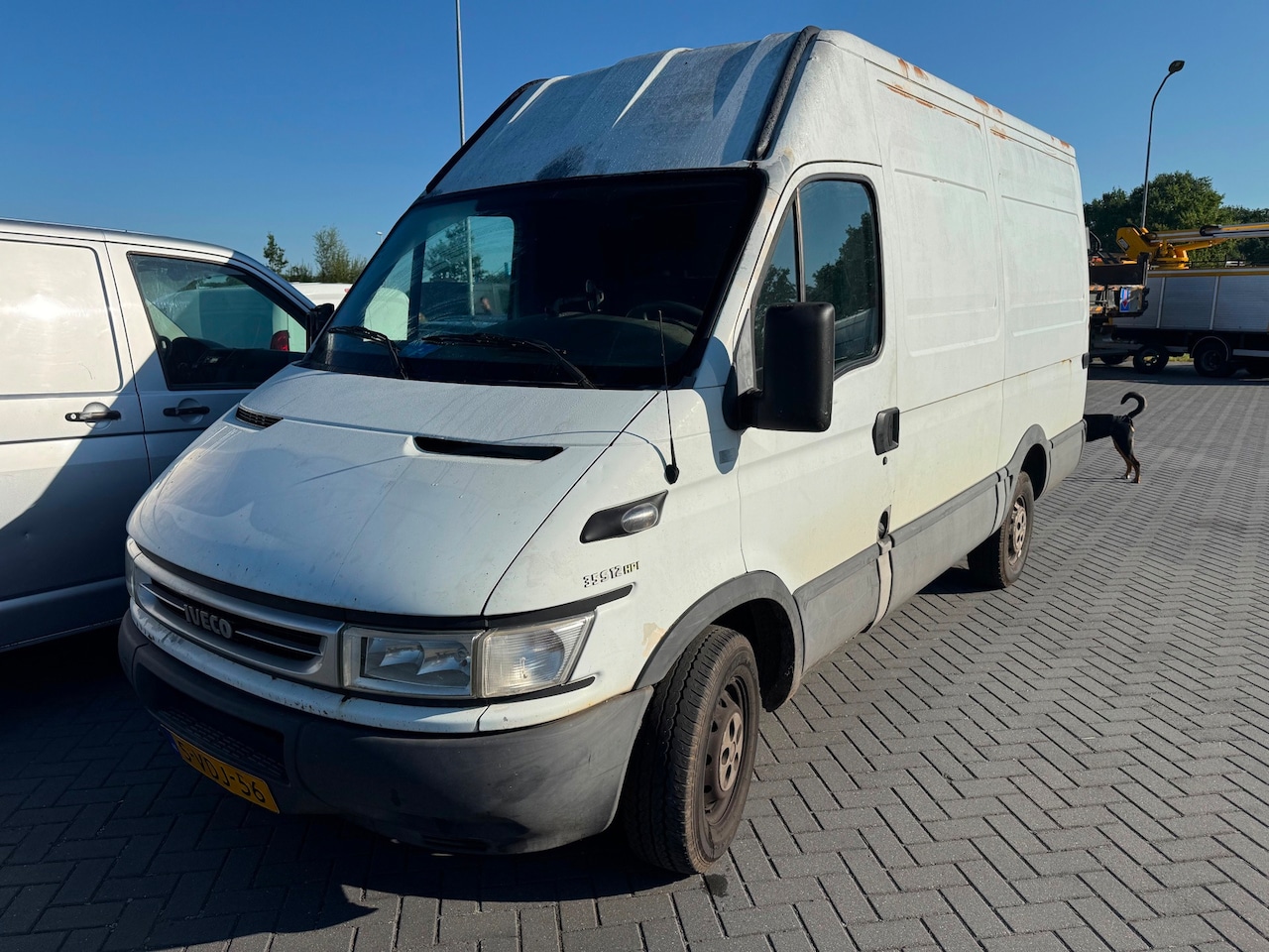 Iveco Daily - 35S12V L2-H2 167000 km 2006 achteras defect - AutoWereld.nl