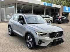 Volvo XC40 - 2.0 B3 Ultimate Dark Panorama Pilot Assist Keyless