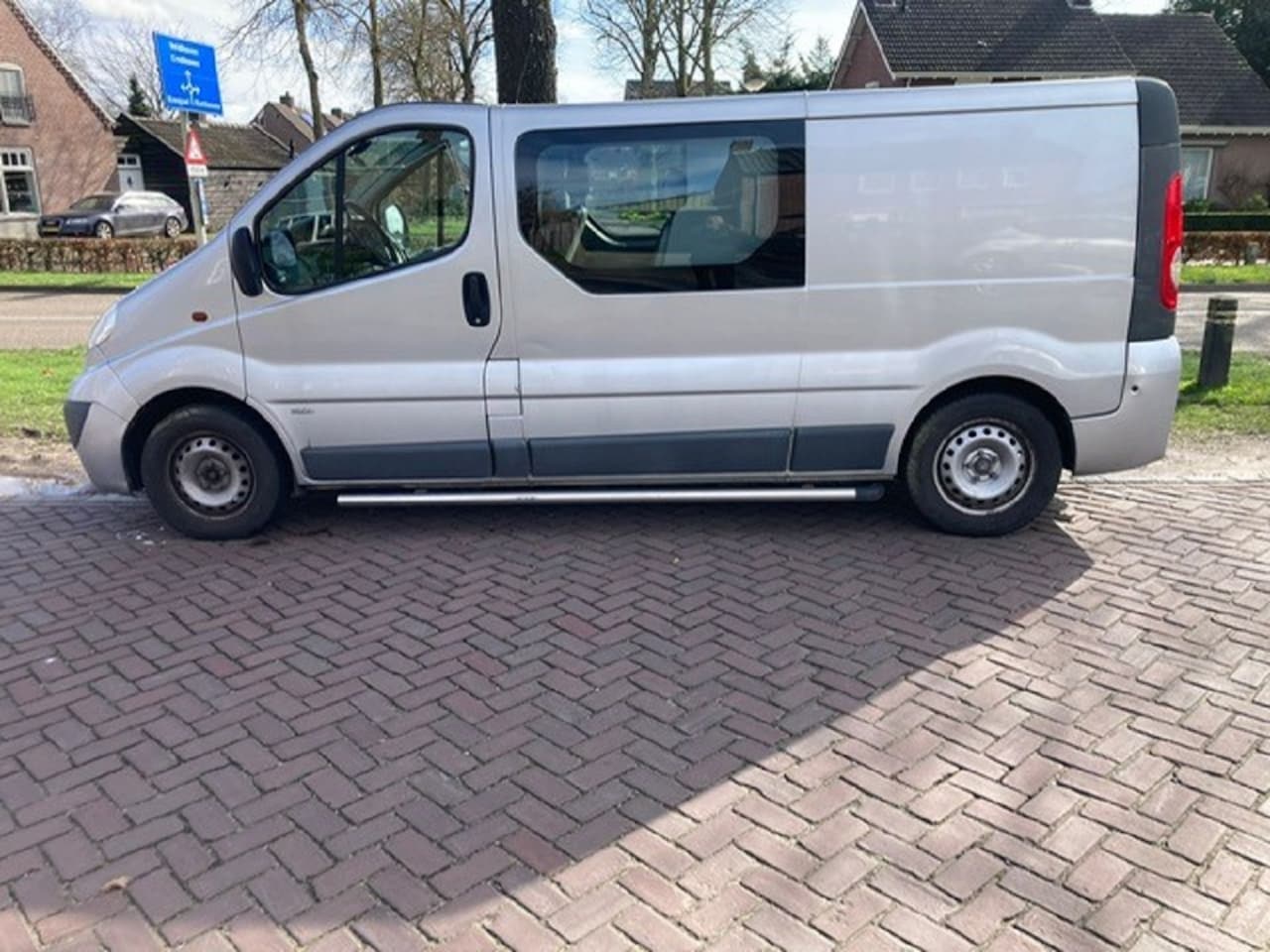 Opel Vivaro - 2.5 CDTI L2H1 DC - AutoWereld.nl