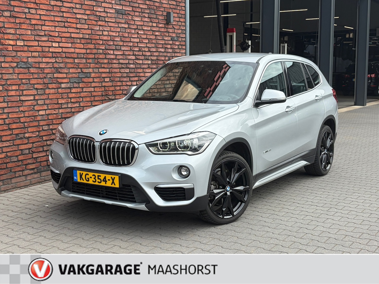 BMW X1 - SDrive20i Centennial Executive Automaat Memory/ParkeerSensoren/Clima/Airco/Cruise/Navi/Blu - AutoWereld.nl
