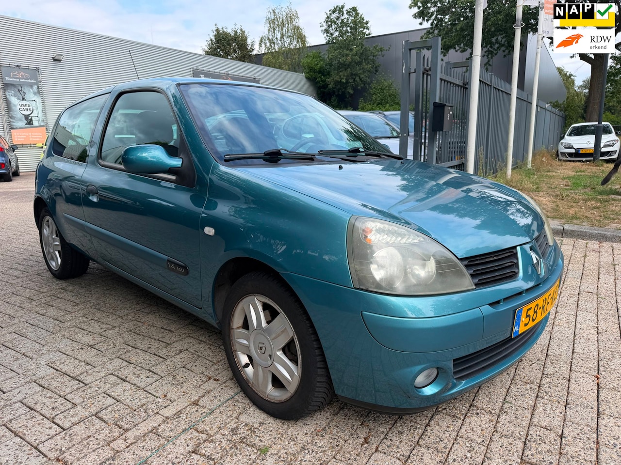 Renault Clio - 1.4-16V Authentique Comfort 2e eigenaar 93.388 km, airco, cruise, elec pakket, alu wielen, - AutoWereld.nl
