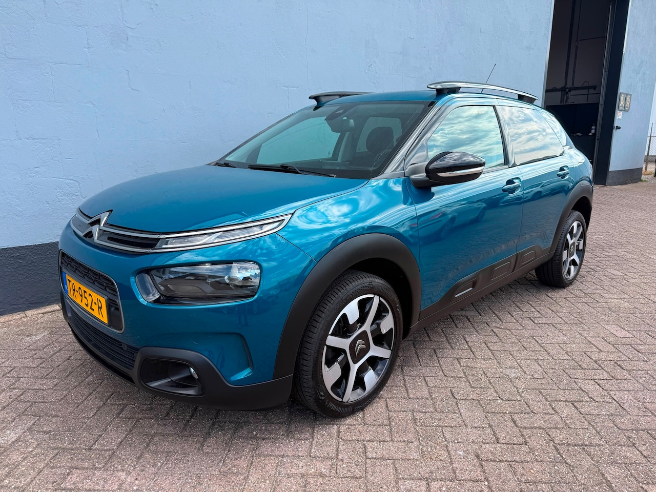 Citroën C4 Cactus - 1.2 PureTech Shine - Navigatie - AutoWereld.nl