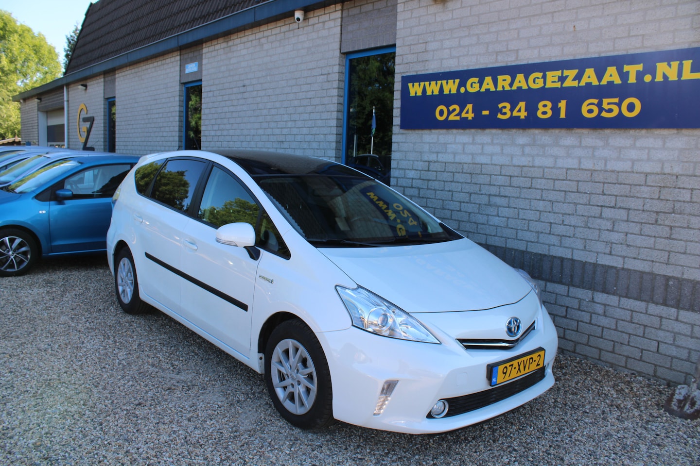 Toyota Prius Wagon - 1.8 Aspiration 96g 7zits dealer onderhouden. Weinig km - AutoWereld.nl