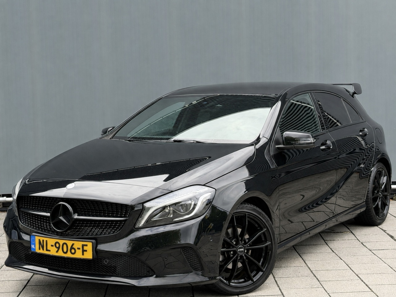 Mercedes-Benz A-klasse - BWJ 2017 | 180 d Business Solution | CLIMA | NAVI | CAMERA A | SPORSTOELEN | LEDER/STOF | - AutoWereld.nl