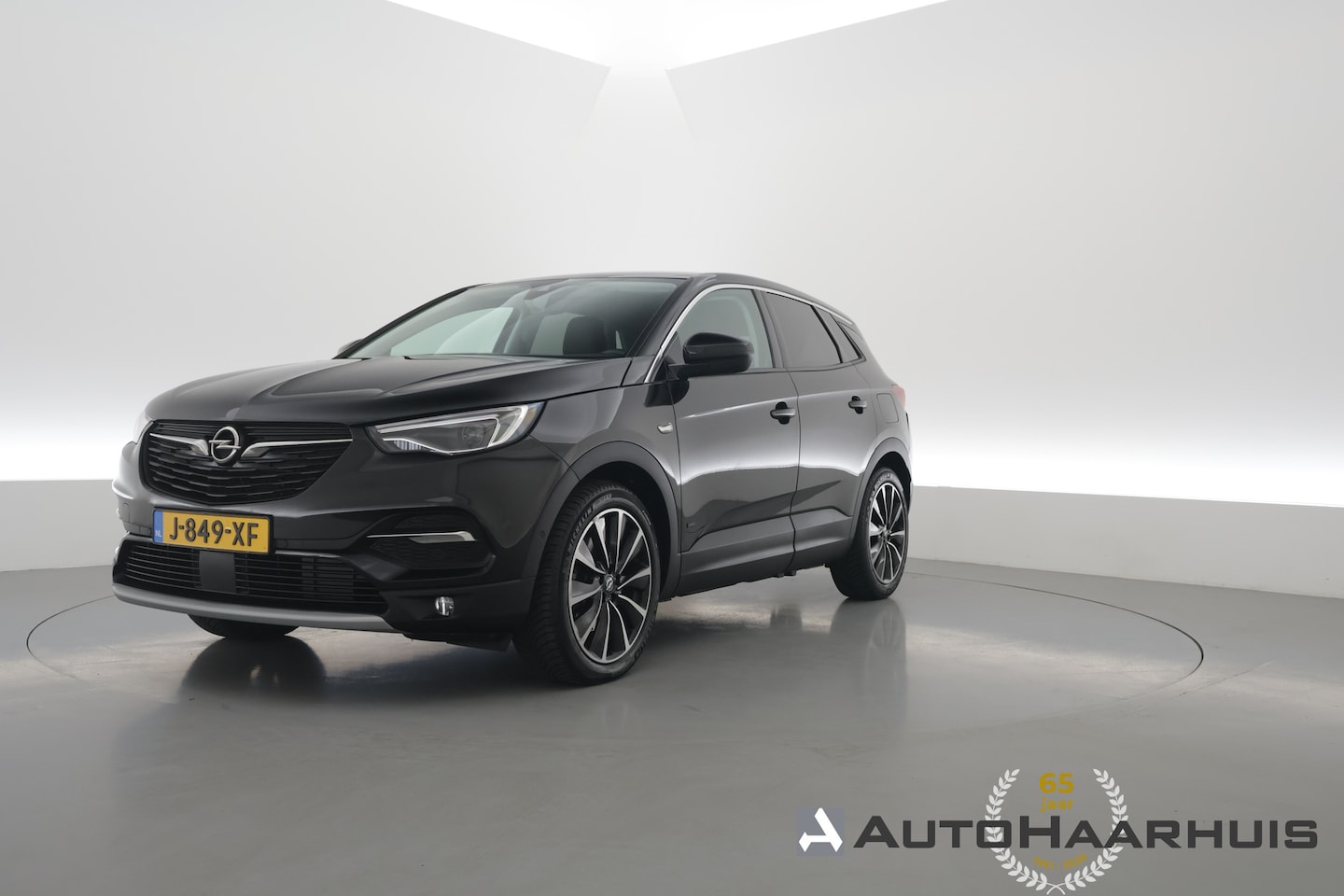 Opel Grandland X - 1.6 Turbo Hybrid Business Edition | Rijklaar! | Orig. NL | Trekhaak | Camera+PDC | Climate - AutoWereld.nl