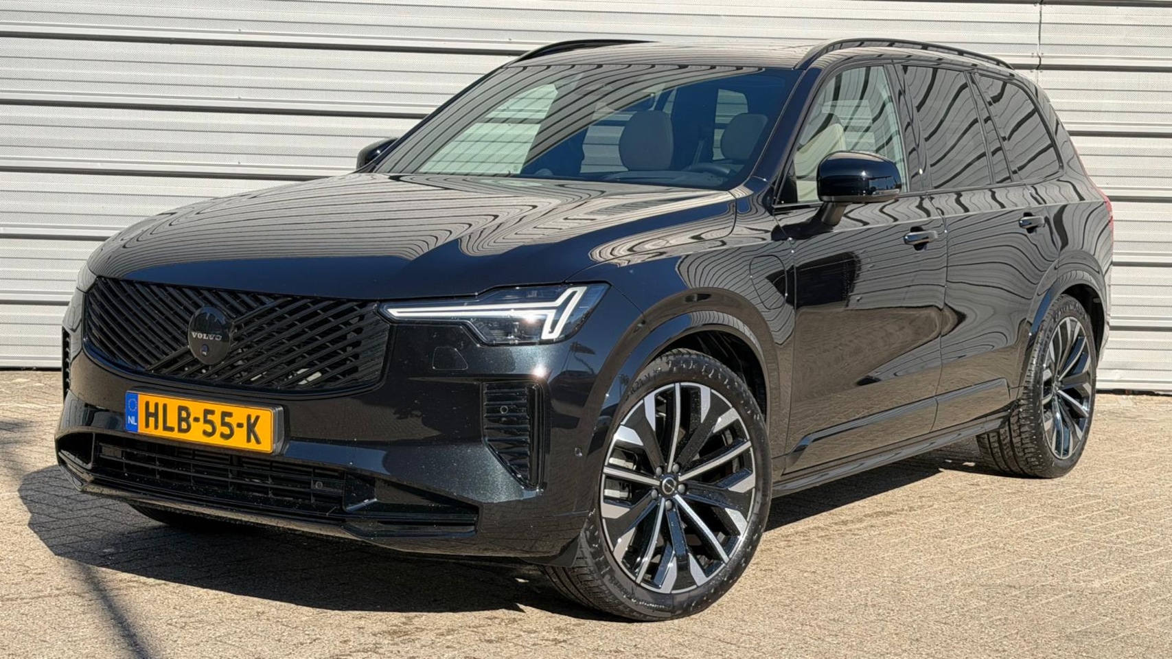 Volvo XC90 - T8 455PK AWD Ultra Dark | Luchtvering | B&W audio | Massage/ventilate | HUD - AutoWereld.nl
