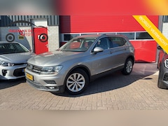 Volkswagen Tiguan - 1.4 TSI Comfortline Business TREKHAAK / CARPLAY / NAVI / CLIMA / PDC / BLUETOOTH / CRUISE