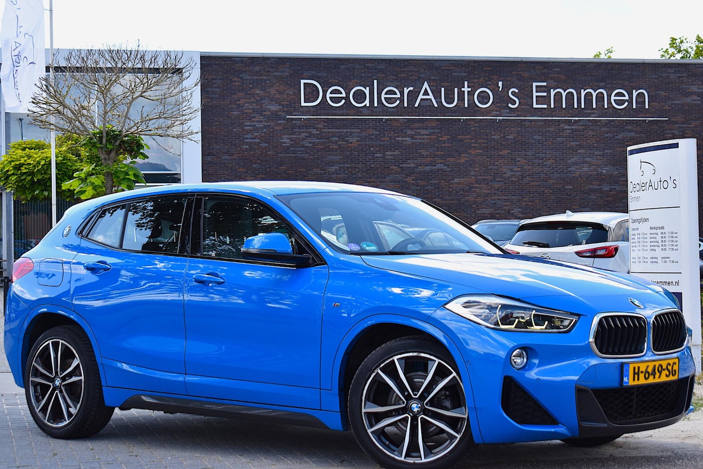 BMW X2 - 18i M-PAKKET ECC LMV NAVI TREKHAAK - AutoWereld.nl
