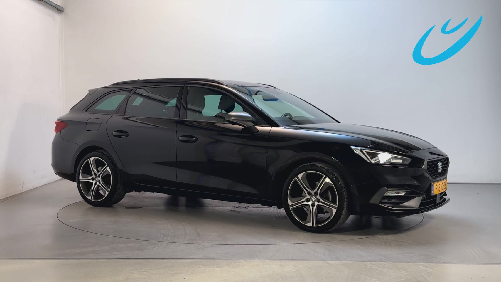 SEAT Leon Sportstourer - 1.0 eTSI DSG FR Business Intense Trekhaak Camera Virtual Cockpit - AutoWereld.nl