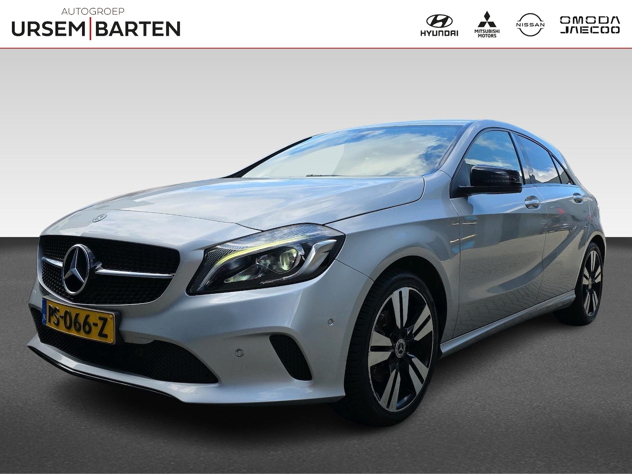 Mercedes-Benz A-klasse - 180 Business Solution | Automaat | Cruisecontrol | Navigatie | Parkeersensoren |Trekhaak a - AutoWereld.nl