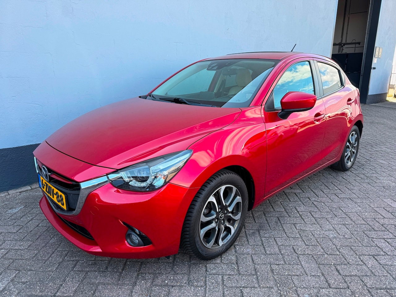 Mazda 2 - 1.5 Skyactiv-G Skylease GT - Panorama Dak - AutoWereld.nl
