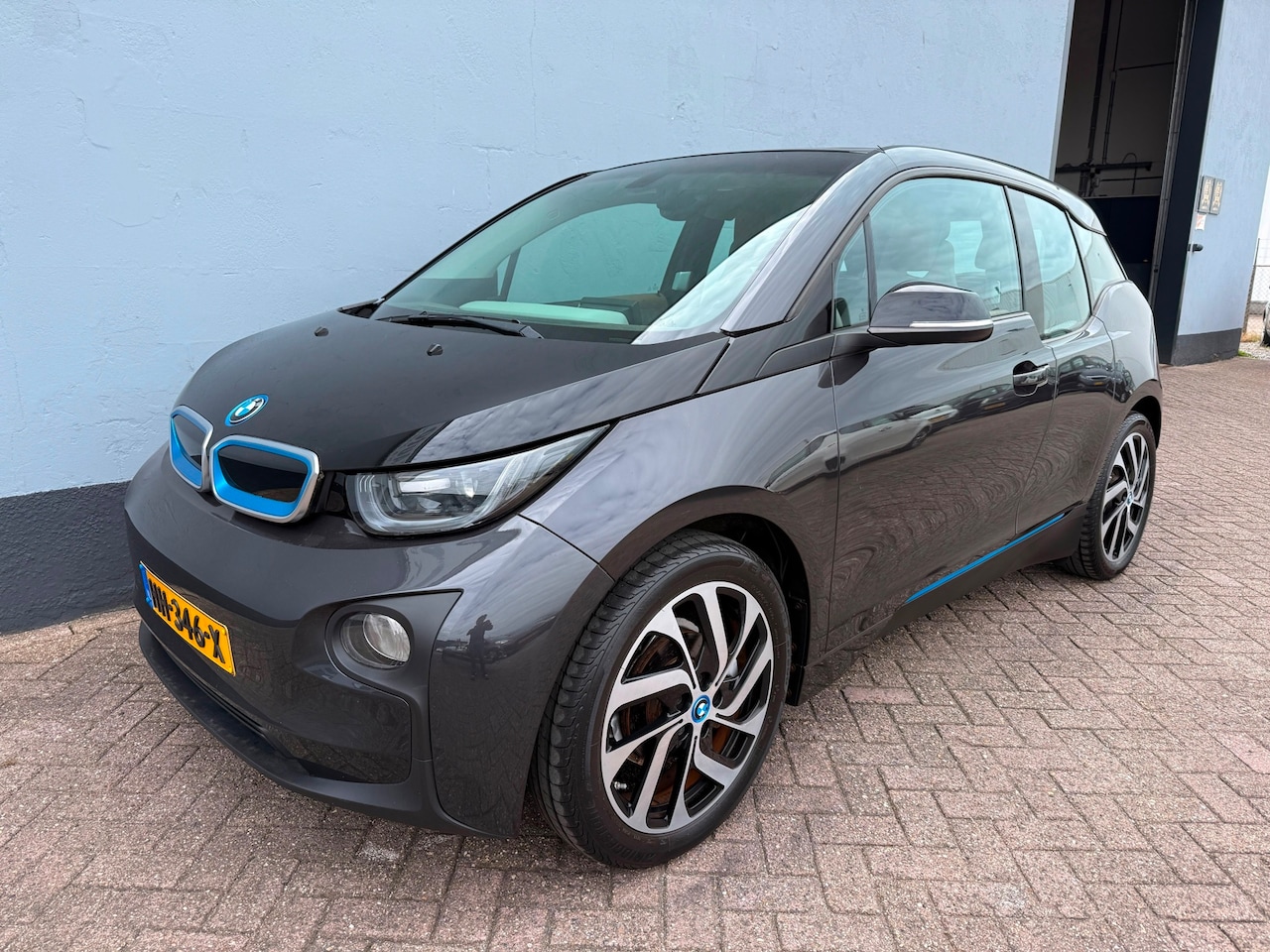 BMW i3 - Basis Comfort Advance 22 kWh - Panorama Dak - AutoWereld.nl