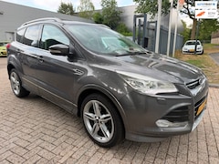 Ford Kuga - 1.6 ST-line Plus 4WD automaat 182 pk 108.641 km navi, cruise, elec pakket, camera, stoel v