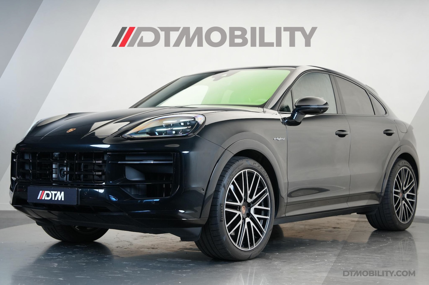 Porsche Cayenne - 3.0 E-Hybrid Black Edition | Sportdesign | Trekhaak - AutoWereld.nl