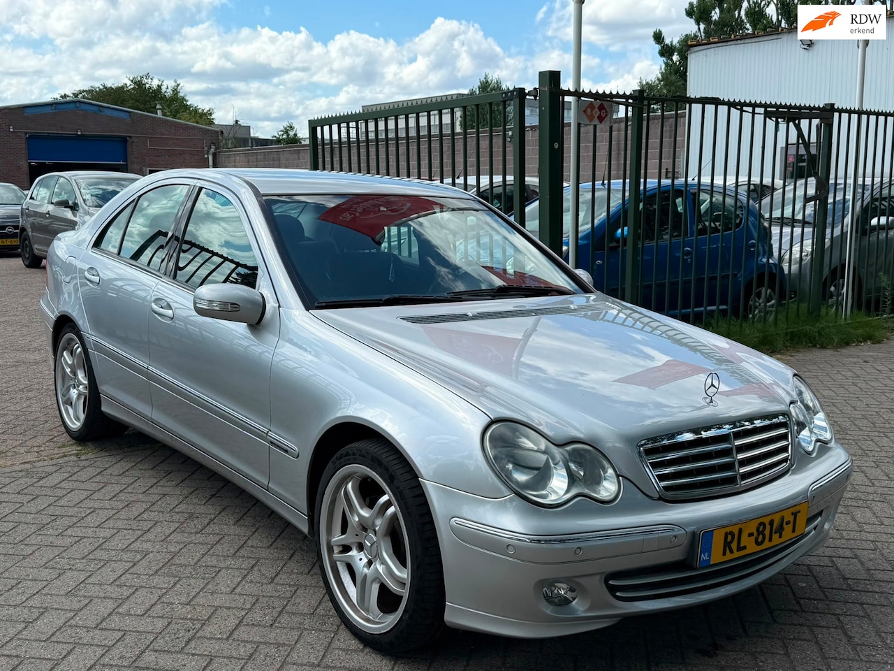 Mercedes-Benz C-klasse - 200 K. Elegance Automaat 2e eigenaar dealer onderhouden airco cruis control - AutoWereld.nl