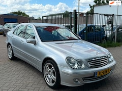 Mercedes-Benz C-klasse - 200 K. Elegance Automaat 2e eigenaar dealer onderhouden roest vrij airco cruis control