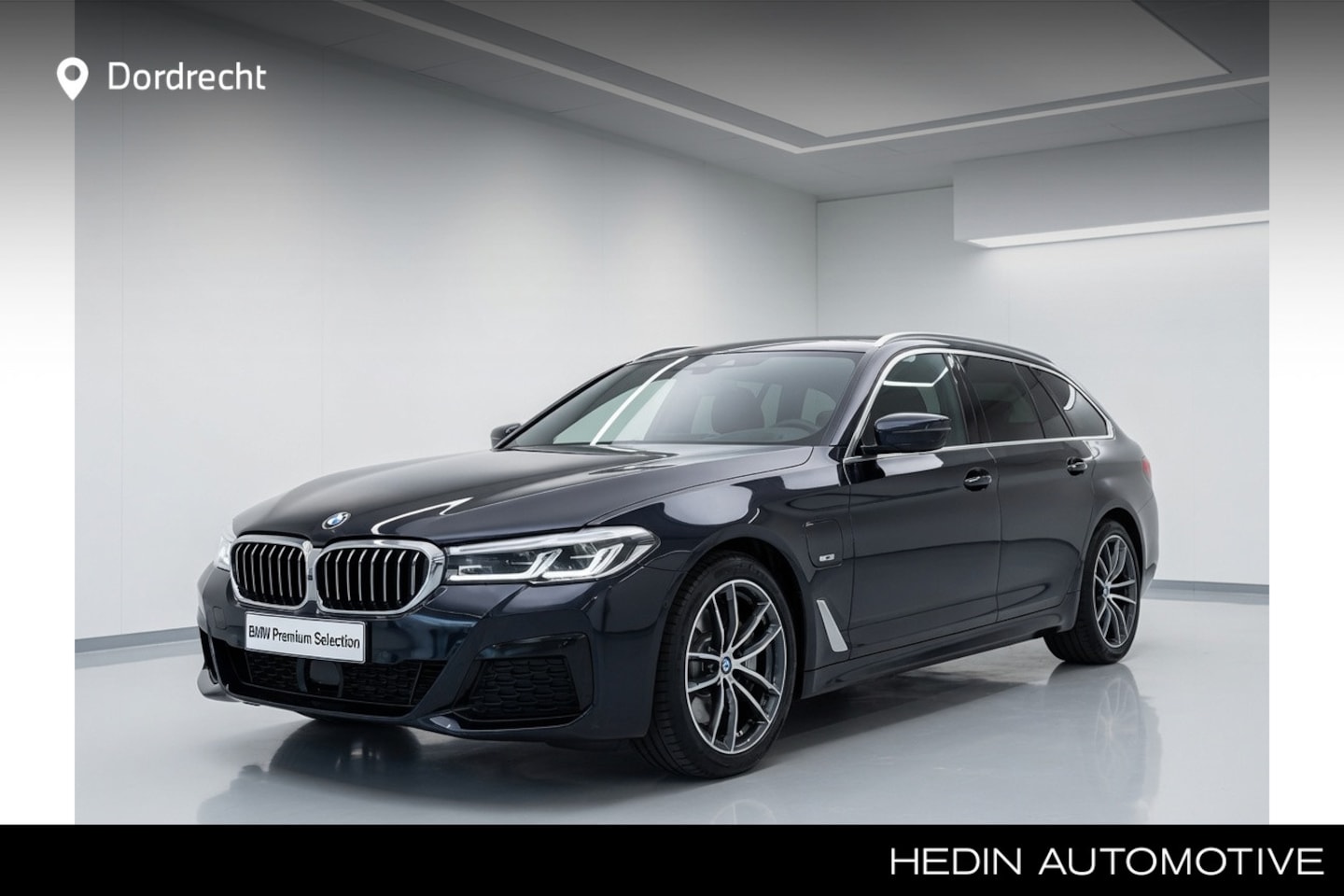 BMW 5-serie Touring - 530e xDrive M-Sport | Drive Assist Prof. | Trekhaak | Laserlight | 4-zone airconditioning - AutoWereld.nl