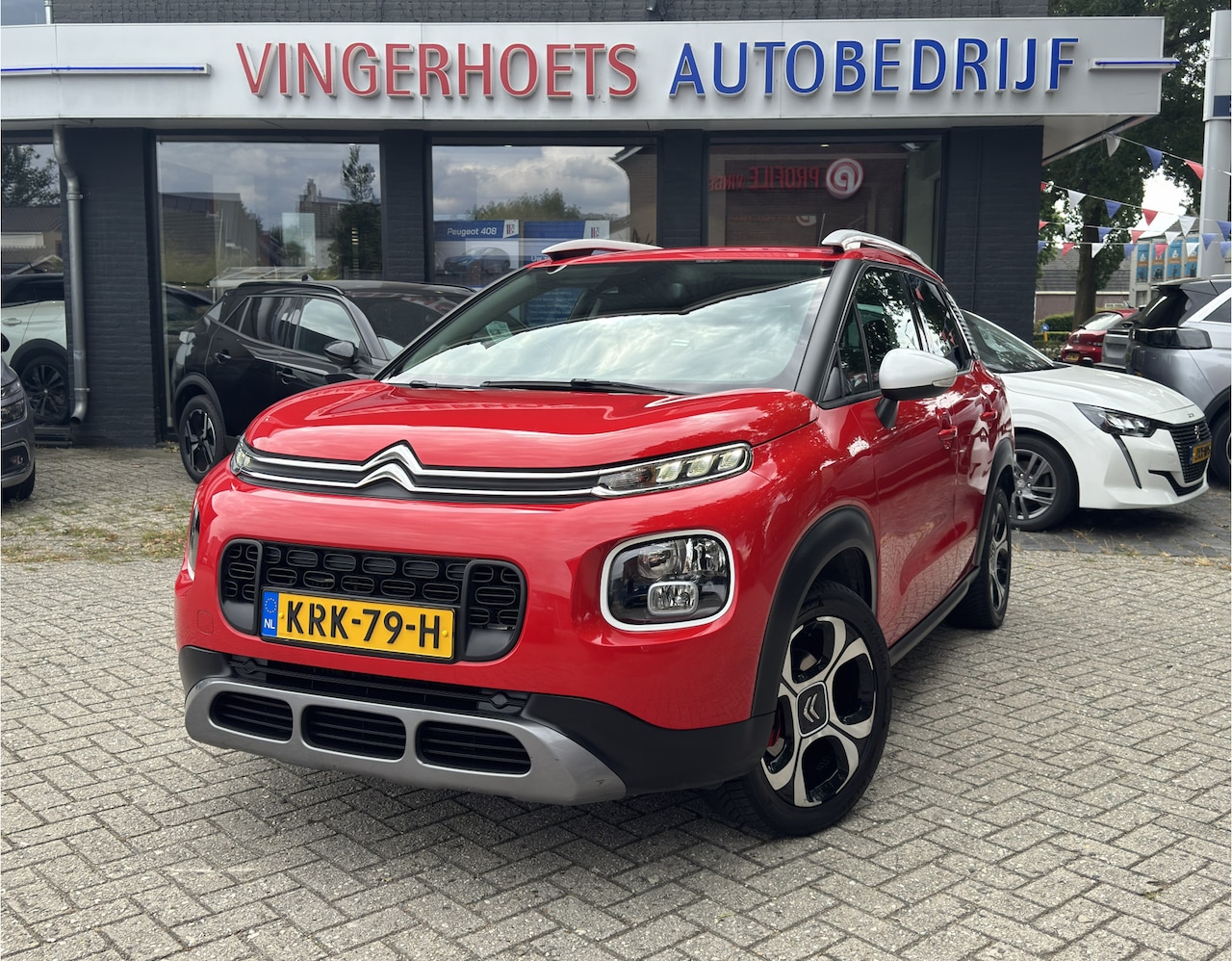 Citroën C3 Aircross - 1.2 110pk S&S Shine **mooie uitvoering in helder rood** - AutoWereld.nl