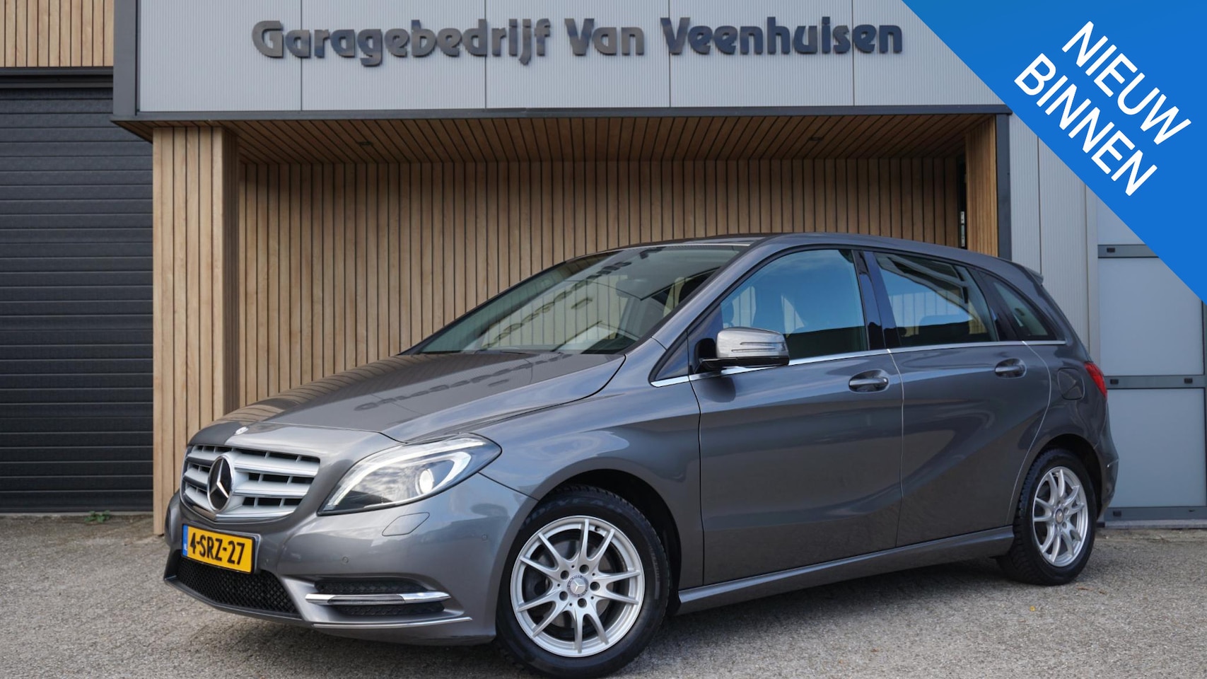 Mercedes-Benz B-klasse - 180 122pk Ambition Automaat Airco Leder Xenon Cruise *NL auto* trekhaak 16 inch Lm *78981k - AutoWereld.nl