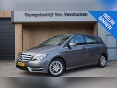 Mercedes-Benz B-klasse - 180 122pk Ambition Automaat Airco Leder Xenon Cruise *NL auto* trekhaak 16 inch Lm *78981k