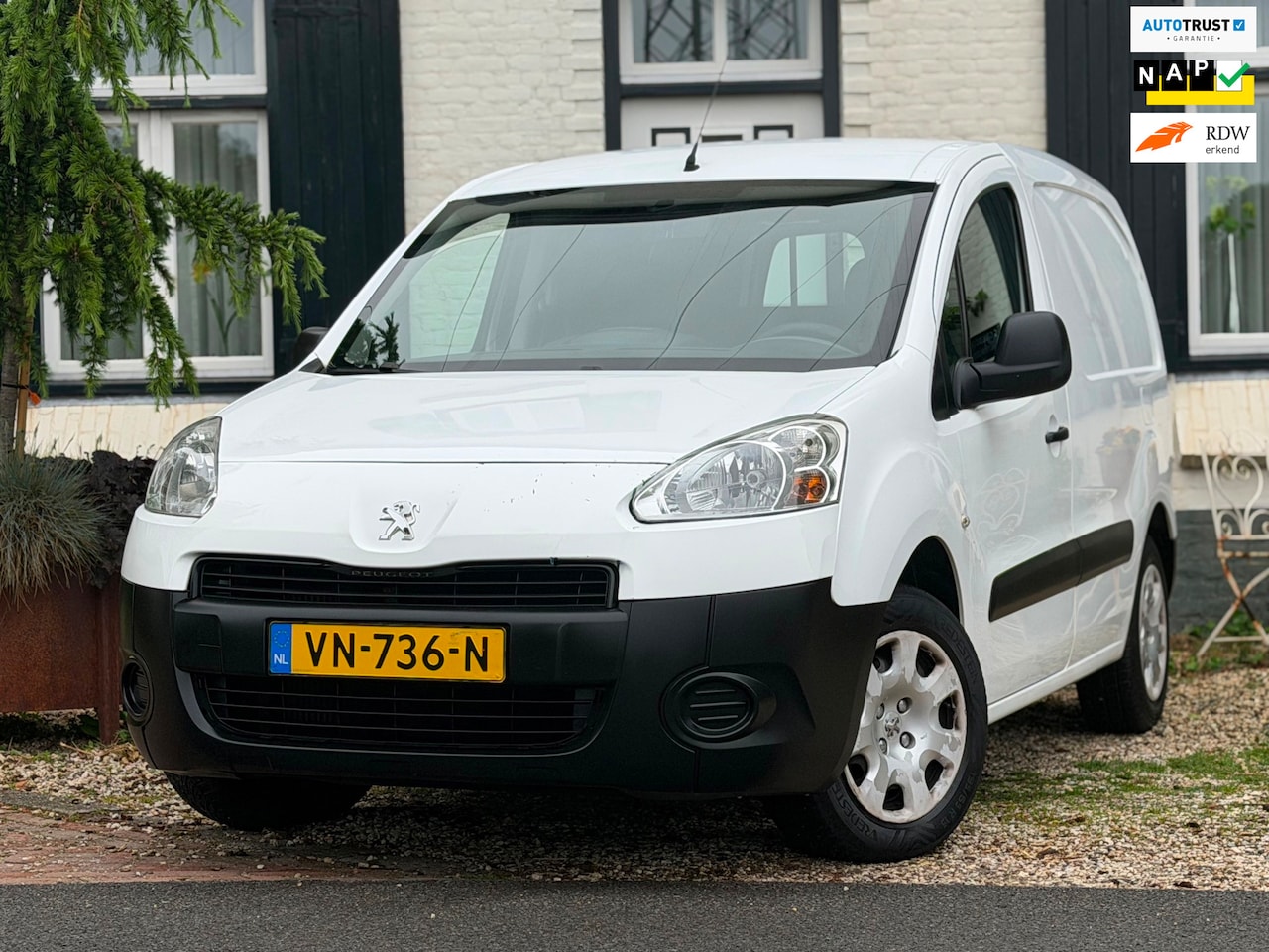 Peugeot Partner - 120 1.6 HDI L1 XR Profit +|Airco|Trekhaak|PDC|Nette auto! - AutoWereld.nl