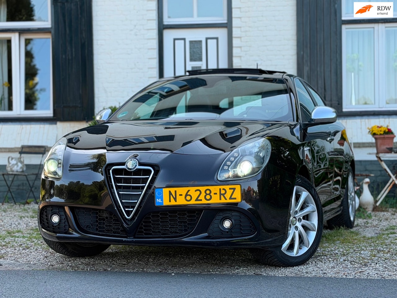 Alfa Romeo Giulietta - 1.4 T Progression|Pano|Clima|Cruise|Nieuwe distributieriem| - AutoWereld.nl