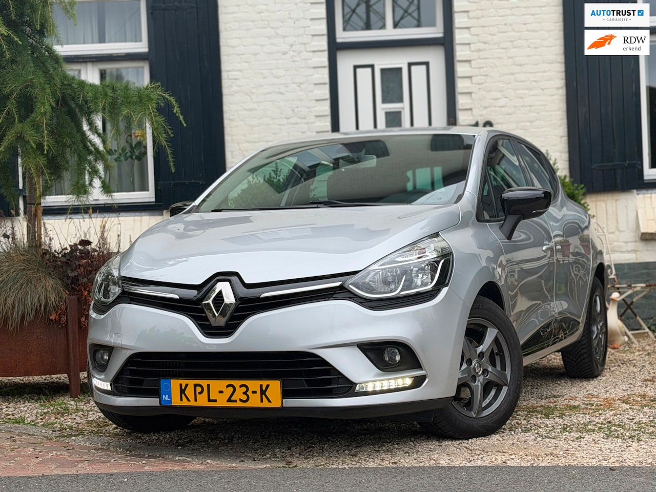 Renault Clio - 0.9 TCe Limited|Stoelverwarming|Navi|Bluetooth|PDC| - AutoWereld.nl
