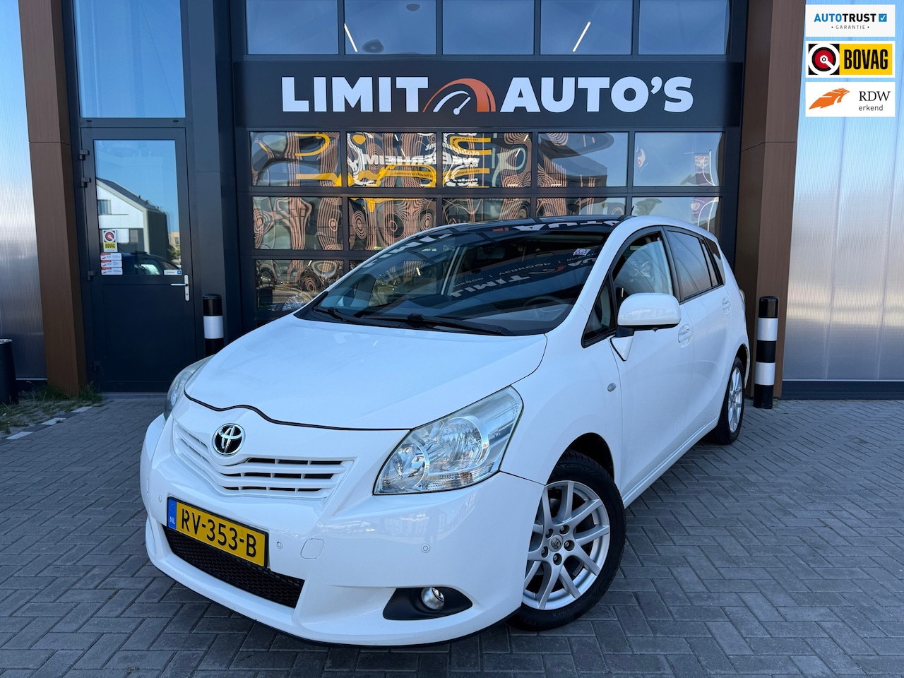 Toyota Verso - 1.8 VVT-i Dynamic Business Limited/Pano/Pdc v+a/Cruise/Navi/Camera/Climate/Elek.Ramen/Trek - AutoWereld.nl