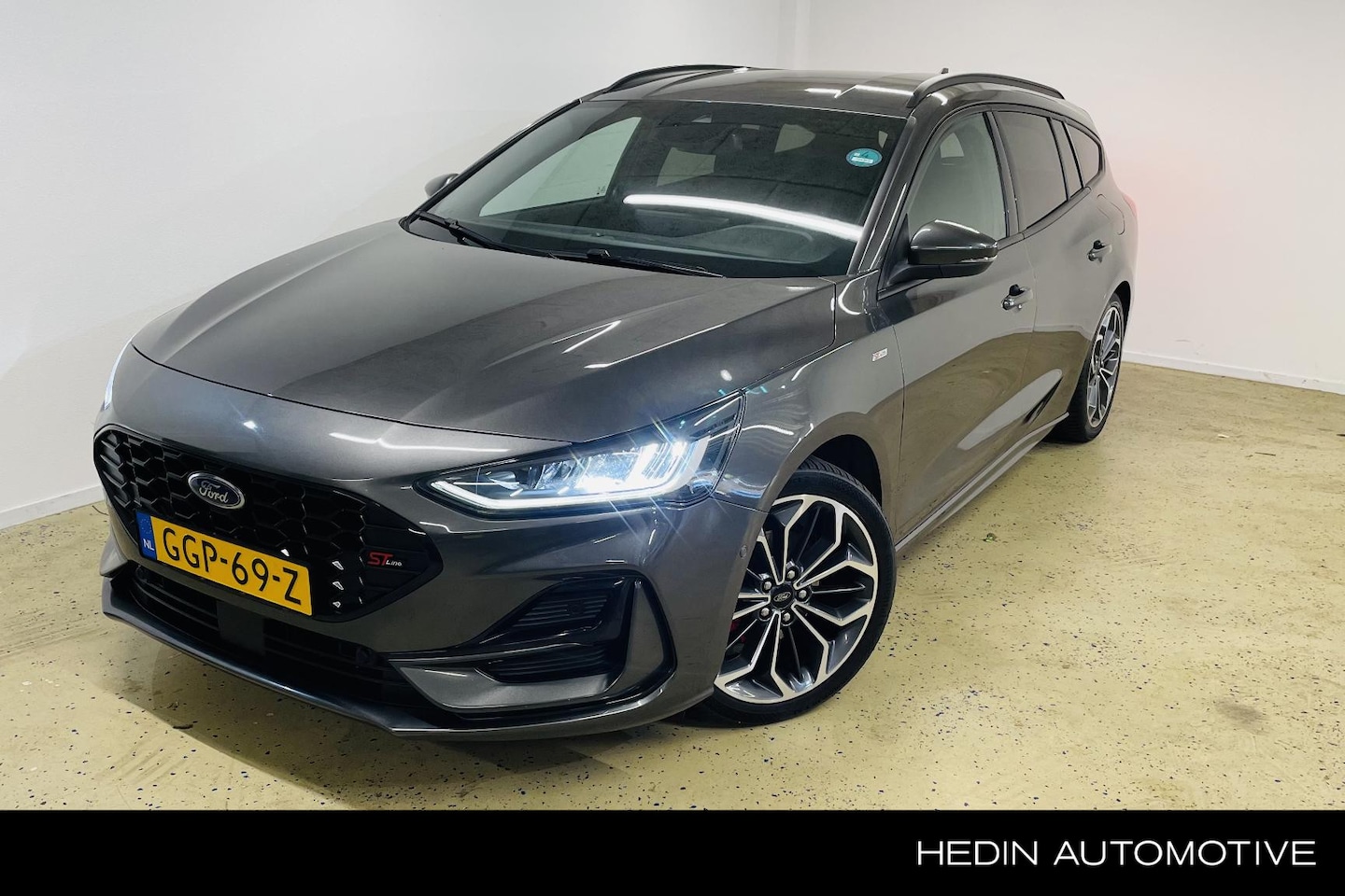 Ford Focus Wagon - 1.0 EcoBoost Hybrid ST Line X 155pk automaat Trekhaak | Adaptive | BLIS - AutoWereld.nl