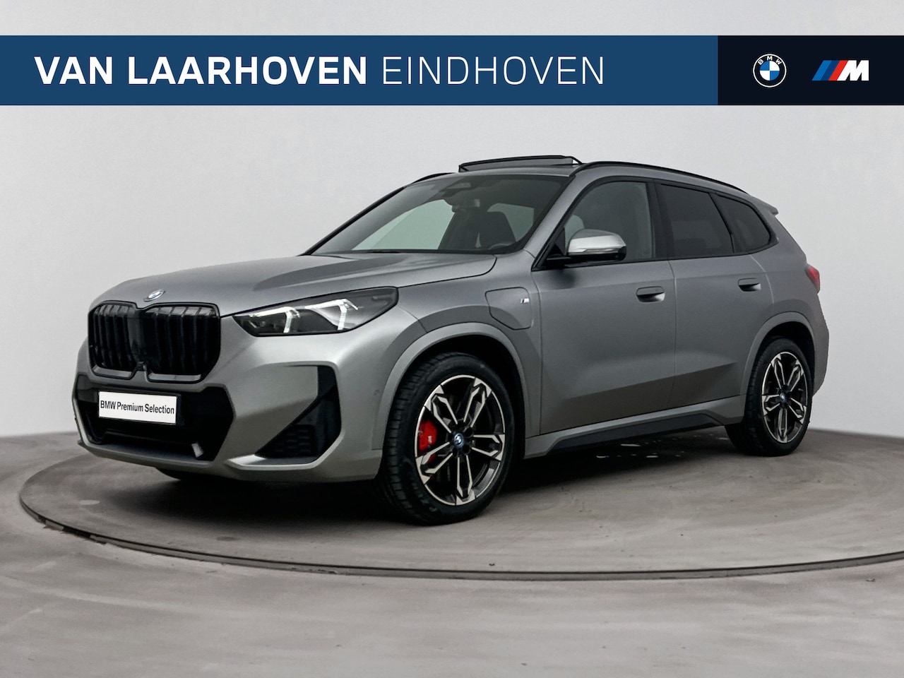 BMW X1 - xDrive25e M Sport Automaat / Panoramadak / Sportstoelen / Adaptieve LED / Head-Up / Comfor - AutoWereld.nl