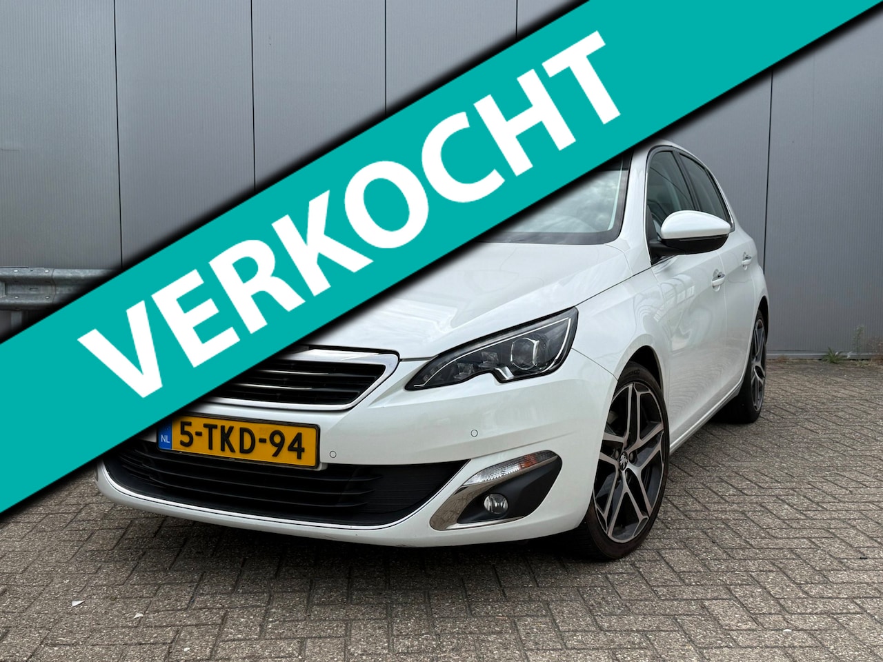 Peugeot 308 - 1.6 THP Première | Navigatie | Panoramadak | Climate Control | Lichtmetalen velgen - AutoWereld.nl